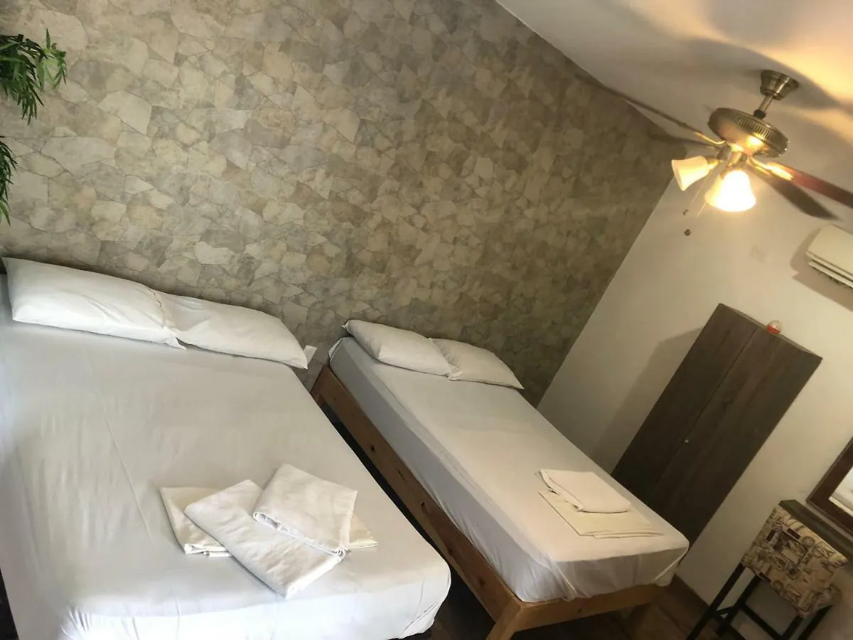 Habitaciones 3 Amigos Playa del Carmen 0*,